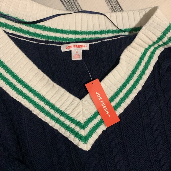 🧡 Collegiate theme v-neck sweater - Picture 4 of 5